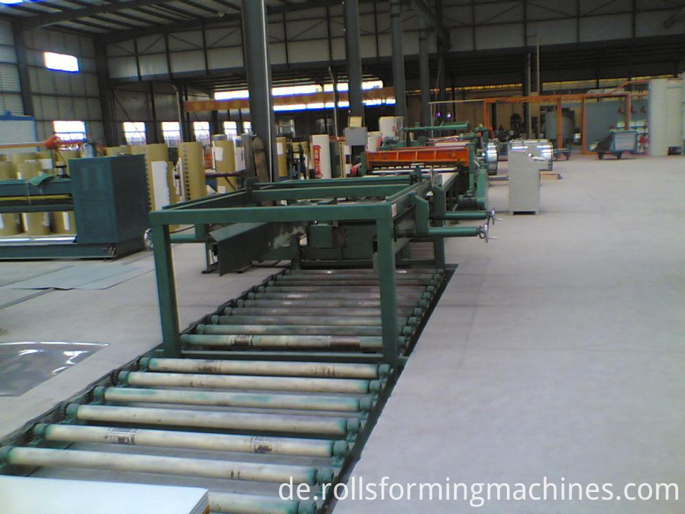 Produktionslinie 1 ablängen cut to length production line 1